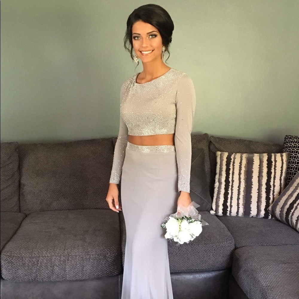 Prom Dress - Picture 4 of 5